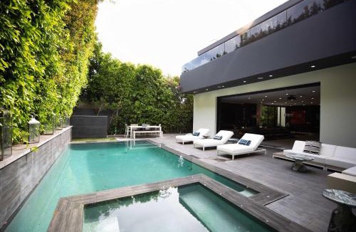 Melrose House | NEW Modern Oasis off Melrose - Rooftop - Pool