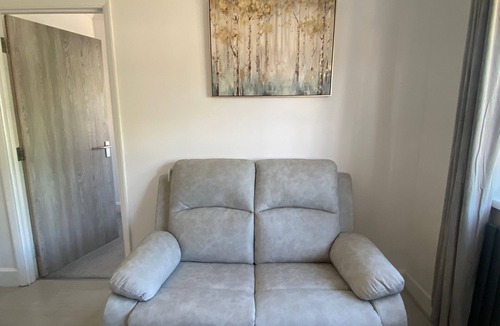 Oxford Apartment | New Modern Refurbished Luxe Apartment + Free Parking