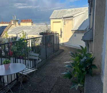 Auteuil Apartment | New Modern Studio Paris 16 Near Boulogne, Roland Garros, Metro, Eiffel tower, Parc des princes