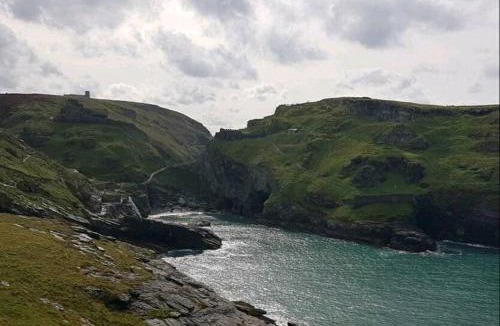 Delabole House | New modern self contained Cottage