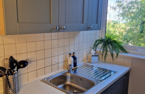 Wormholt and White City Apartment | NEW Modern & Spacious 1 Bed Flat Shepherd's Bush