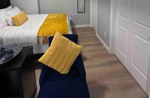 Webster Square Apartment | New Modern spacious studio