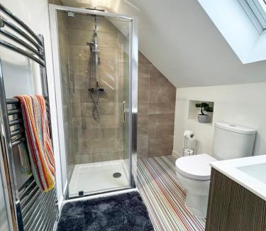 Chandler's Ford Apartment | New Modern Studio in Chandlers Ford with Parking