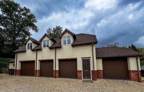 Chandler's Ford Apartment | New Modern Studio in Chandlers Ford with Parking