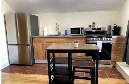 South End Apartment | New Modern Studio- Hop Skip & Jump to Waterfrontnn