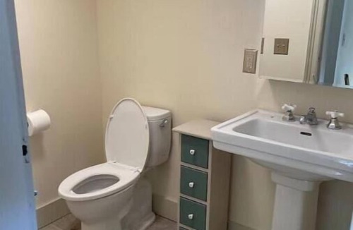 South End Apartment | New Modern Studio- Hop Skip & Jump to Waterfrontnn