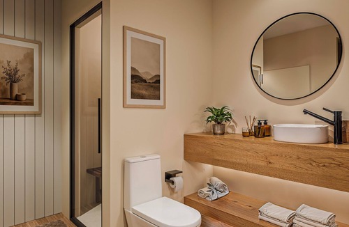 Boothbay Harbor Villa | NEW MODERN SUITES WITH PANORAMIC OCEAN VIEWS & PRIVATE BALCONY Boothbay Harbor