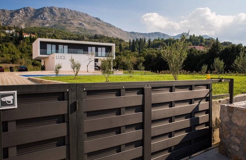 Petraca Villa | New modern Villa Luce. Guaranteed privacy