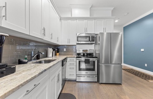 Historic Ybor Apartment | NEW! Mojito Manor | Vibrant Ybor Studio on 7th Ave