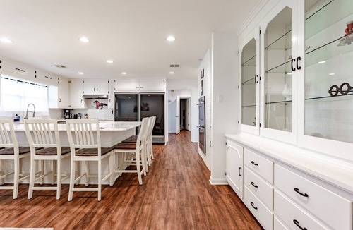 Robinson House | NEW! Moonlight Manor- Pool & Hot Tub- Just minutes from Downtown Waco