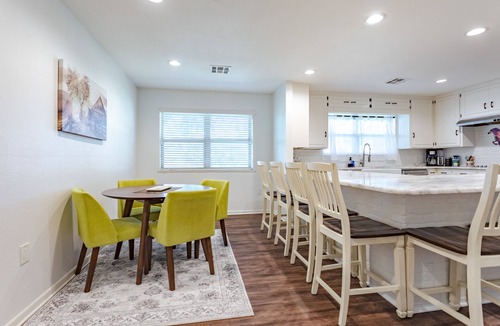 Robinson House | NEW! Moonlight Manor- Pool & Hot Tub- Just minutes from Downtown Waco