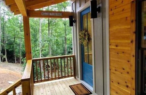 Pisgah Forest Cottage | NEW mountain cottage between Dupont and Pisgah!