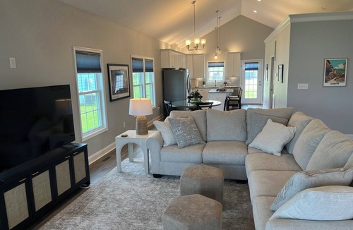Lexington House | New Mountain View Home in The Ponds at Lexington