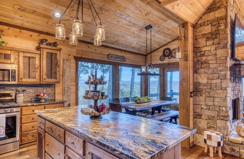 Cherry Log House | New! Mtn Views, pool table, fire pit