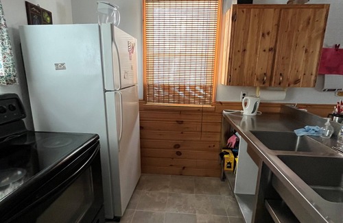 Victoria Beach Cabin | NEW NIRVANA RENTALS LISTING-Classic Cottage Charm- 3 bedroom