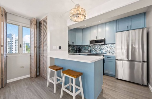 Tantalus Apartment | [New]Ocean + Sunset Views | Parking | Kitchen | WD