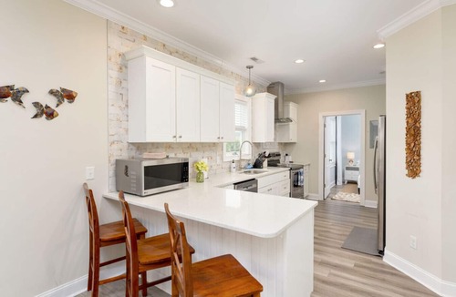 North Carolina Coast House | *NEW* Ocean Views + Steps to the Sand + King Bed