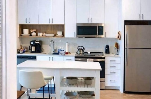 Potomac West Apartment | New! Old Town Alexandria-DCA-AmazonHQ-Nat'l Harbor