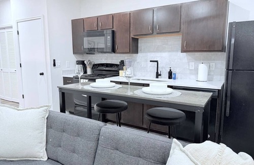 Stillwater Apartment | New OSU Studio w/King Bed