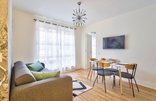 Quartier de la Porte-Saint-Denis Apartment | NEW Paradis 2 Great Flat In Paris