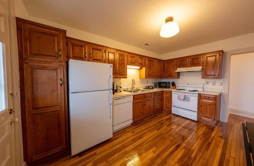 Jefferson City Apartment | New! Parkers Place Suite 4