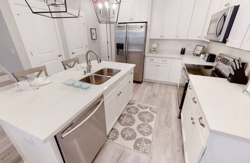 El Centro Beach House | NEW PCB HOUSE Close to Beach BBQ Grill, Neighborhood Pool, Free Golf Daily!