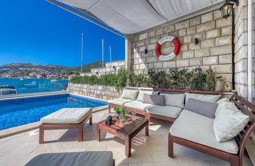 Mokosica Villa | NEW! Peaceful 3BR Accommodation + Perfect Sunset