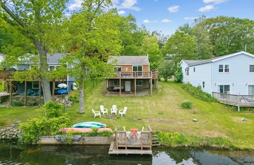 Plymouth House | NEW! Peaceful lakefront Getaway house