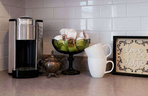 Grand Rapids House | NEW! Perfect for Professionals, Family and Friends- Convenient To All of GR!