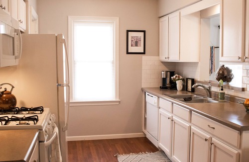 Grand Rapids House | NEW! Perfect for Professionals, Family and Friends- Convenient To All of GR!