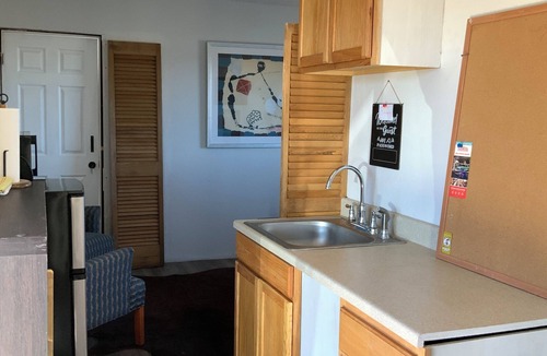 Tucumcari Apartment | New pet friendly 1 bedroom with kitchenette at the Iconic Apache Motel!