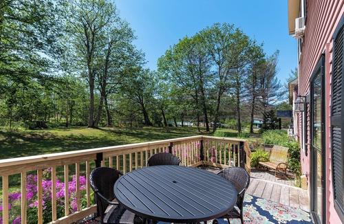 Intervale Condo | NEW! Pet-friendly, riverfront 2bd/1 bth condo