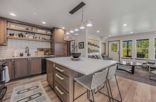 Dover Bay House | New Pet Friendly Upscale Dover Bay Bungalow