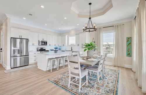 Long Beach House | NEW Pool!| Beach Views| Sleeps 8