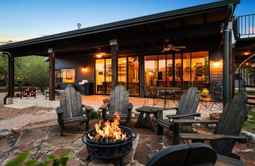 Driftwood House | NEW Pool, Hot Tub, Ping Pong, Fire Pit, Views on Stunning 5-acre Retreat!