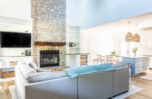 Union Pier House | New Pool, Hot Tub, Short Walk To Beach