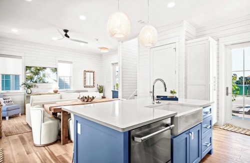 Port Aransas Cottage | New Pool-side Beach Villa in Cinnamon Shore + 20 resort like Amenities