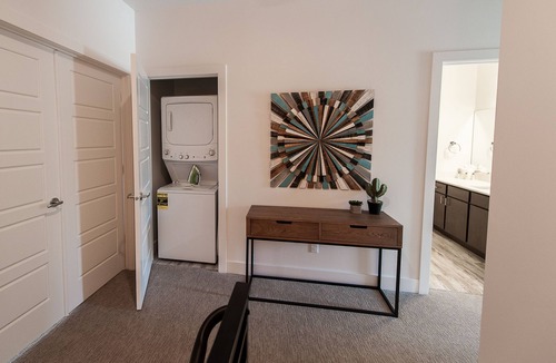 St. George House | New poolside Luxury townhouse in The Lofts