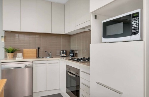 New Port Apartment | New Port Executive | By Host Solutions