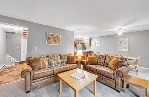 North Creek House | NEW! Powder Pass 11J - Cozy End Unit Retreat by The Summit at Gore Mountain
