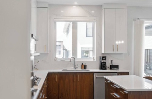 Ottawa Division House | *NEW* Prestigious 5BED Home | 25MINS 2DT