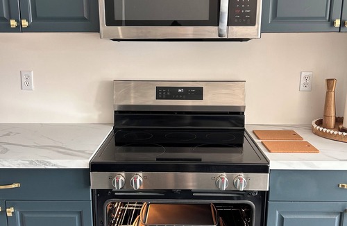 Ajax House | *NEW Private Detached-3BR Home W/Full Gym/Prime Location