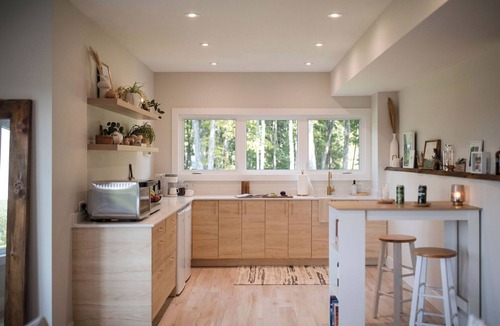 Haliburton Apartment | NEW Private Guest Suite overlooking Haliburton. Pet Friendly!