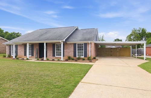 Prattville House | NEW! Private Pool Privacy RTJ Golf 17 Springs