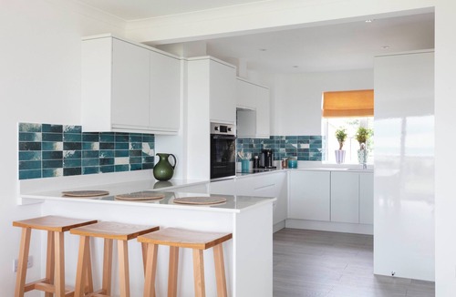 Middleton-on-Sea House | New Property - Beachfront 4 bedroom with direct access to the beach