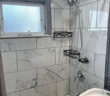 East Hartford House | New Quaint & Convenient Hideaway Great Location