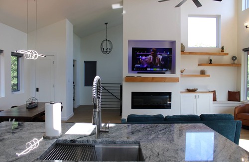 Medicine Park House | NEW Red Rock Retreat in Medicine Park
