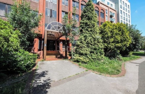 Watton at Stone Apartment | New Refurb Private Large Studio