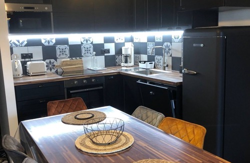 Besse-et-Saint-Anastaise Apartment | NEW REFURBISHED APARTMENT