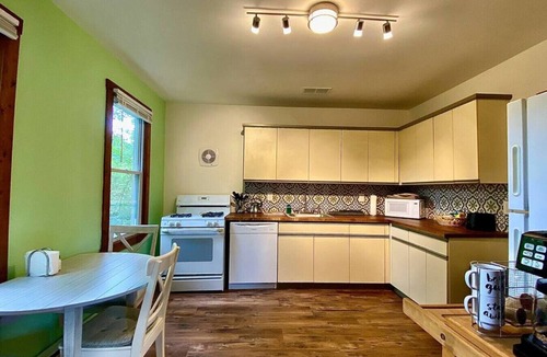 Hurleyville House | New! Relaxing Agrihood Bungalow Getaway-Fireplace/WiFi